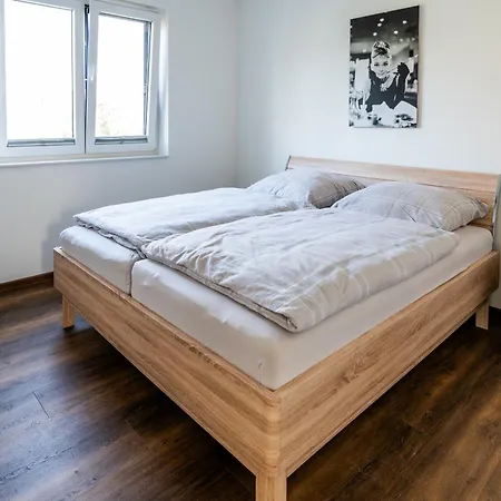 Hangar 19 Superior Mit Terrasse Und Garten H1w1 *