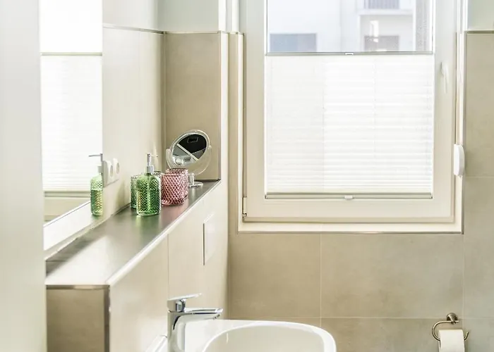 Hangar 19 Superior Mit Terrasse Und Garten H1w1 Apartment *